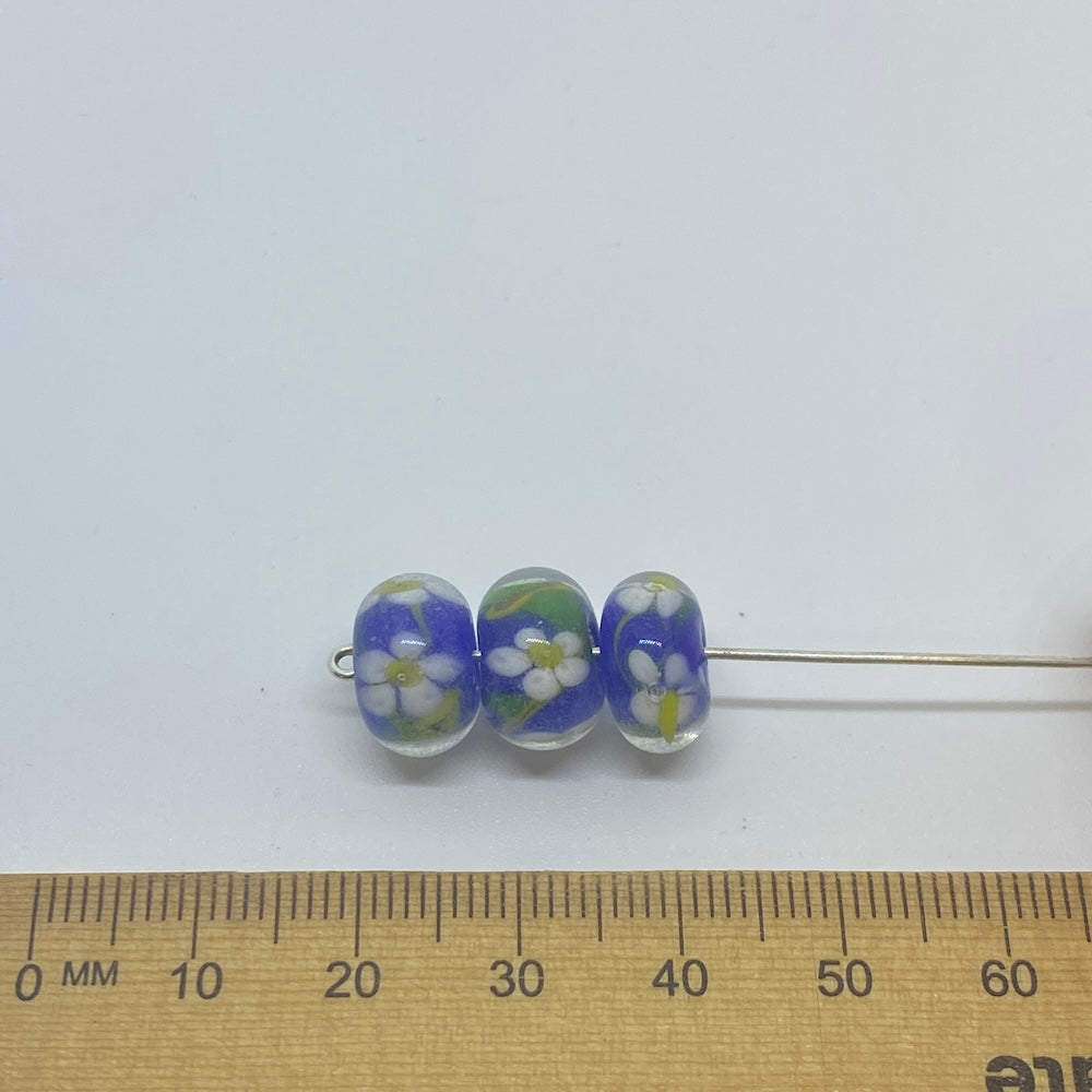 Floral Rondelle Bead (5) - Blue w. White - Vintage Handmade Glass Lampwork Beads