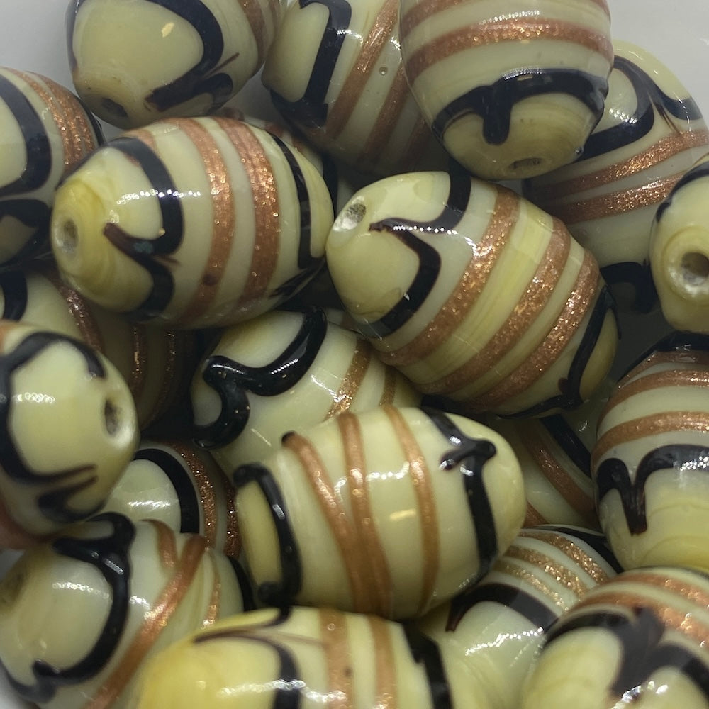 19x14mm Oval (10) - Caramel Opaque w. Aventurine & Black - Glass Vintage Replica Trade Lampwork Beads