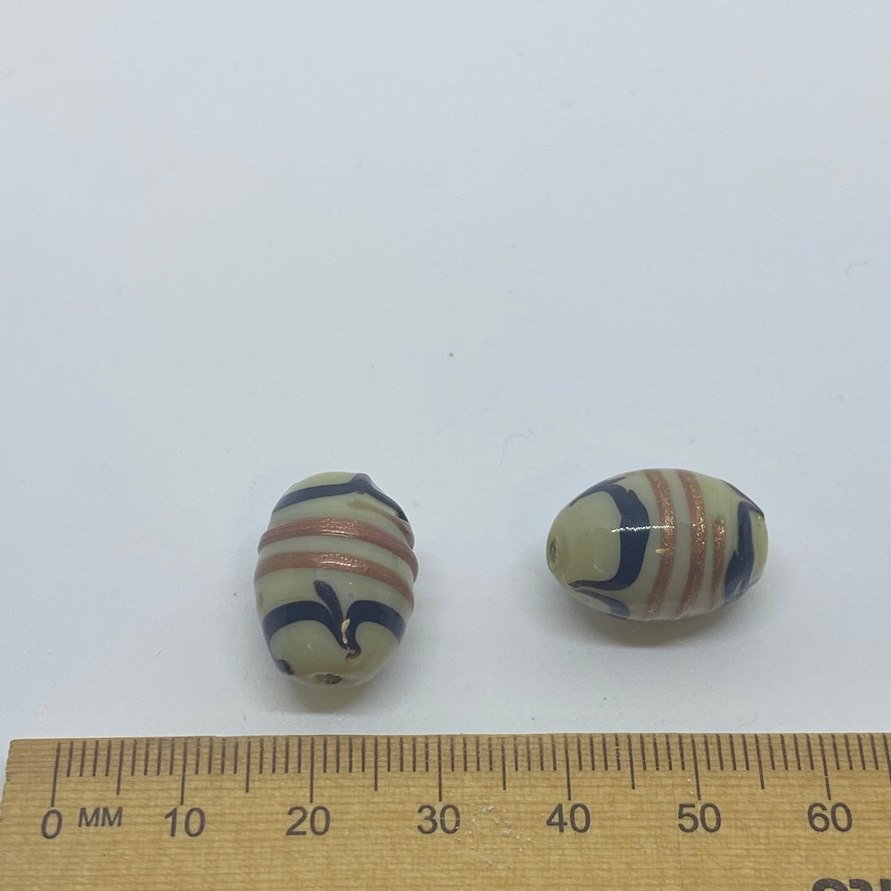 19x14mm Oval (10) - Caramel Opaque w. Aventurine & Black - Glass Vintage Replica Trade Lampwork Beads