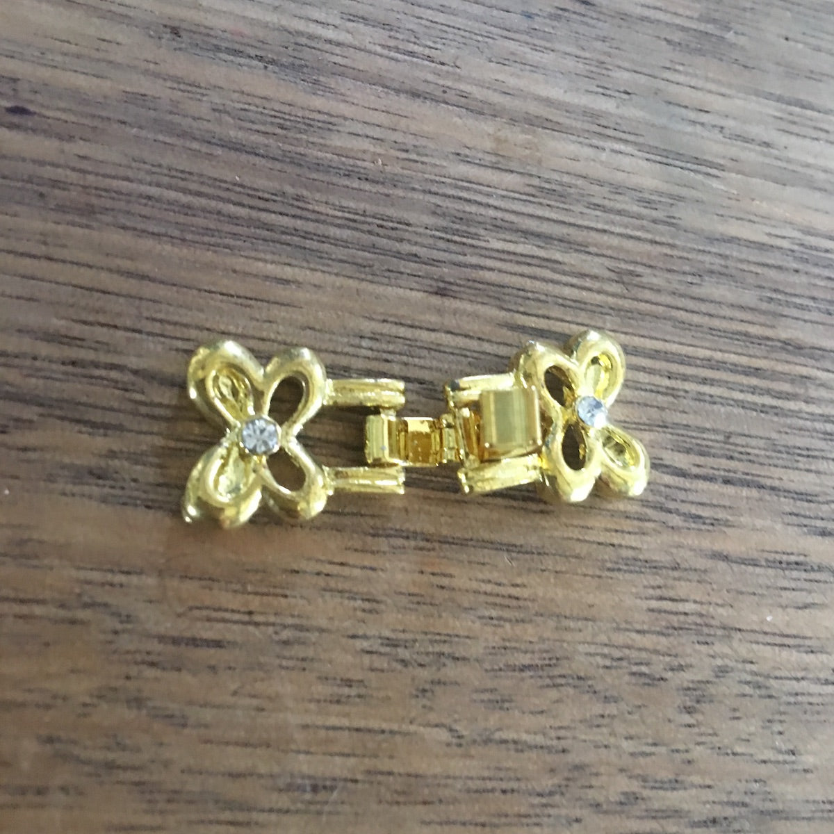 2-row Butterfly Fold Over Clasp (1) - Gold w. Diamantes