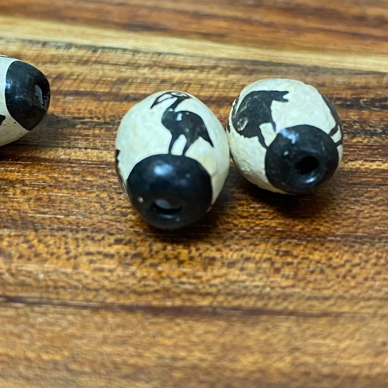 20x12mm Oval (5) - Pelicans - Clay Hand Painted Vintage Beads