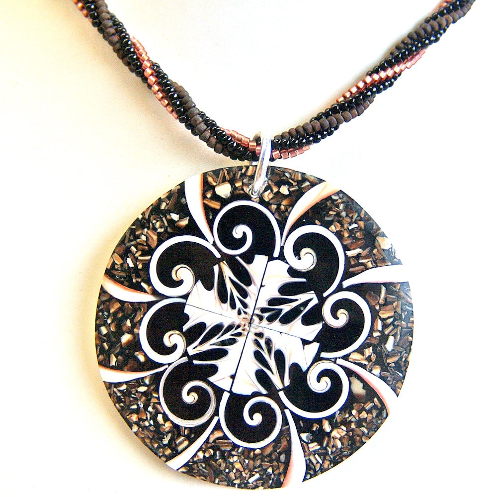 Twisting Shell Necklace Kit