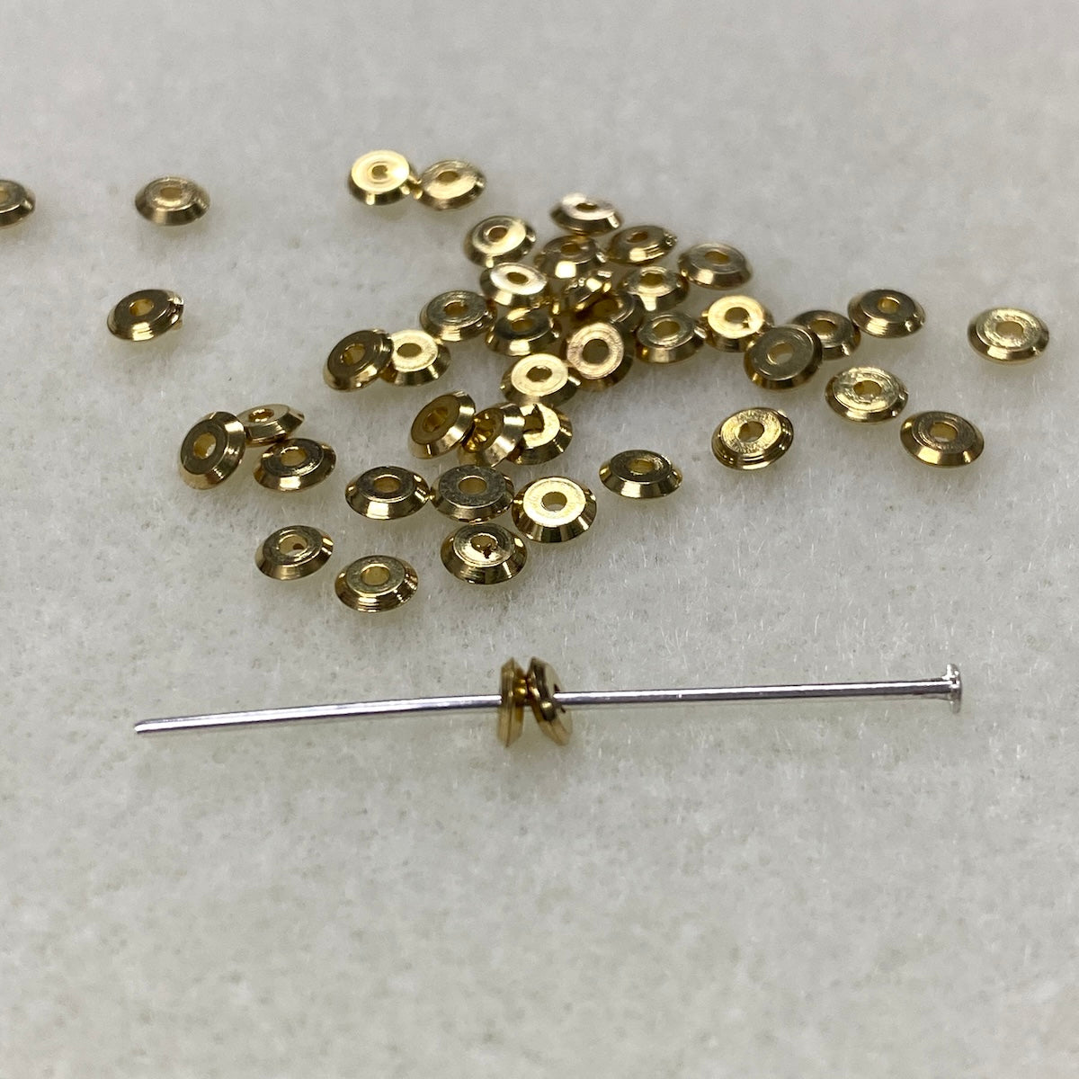 4mm Beveled Edge Washer (50) - Gold