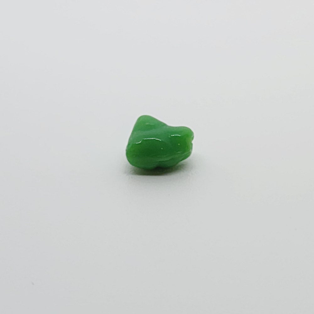 7x6mm Nugget (25) - Apple Green Opaque - Vintage Czech Glass Beads