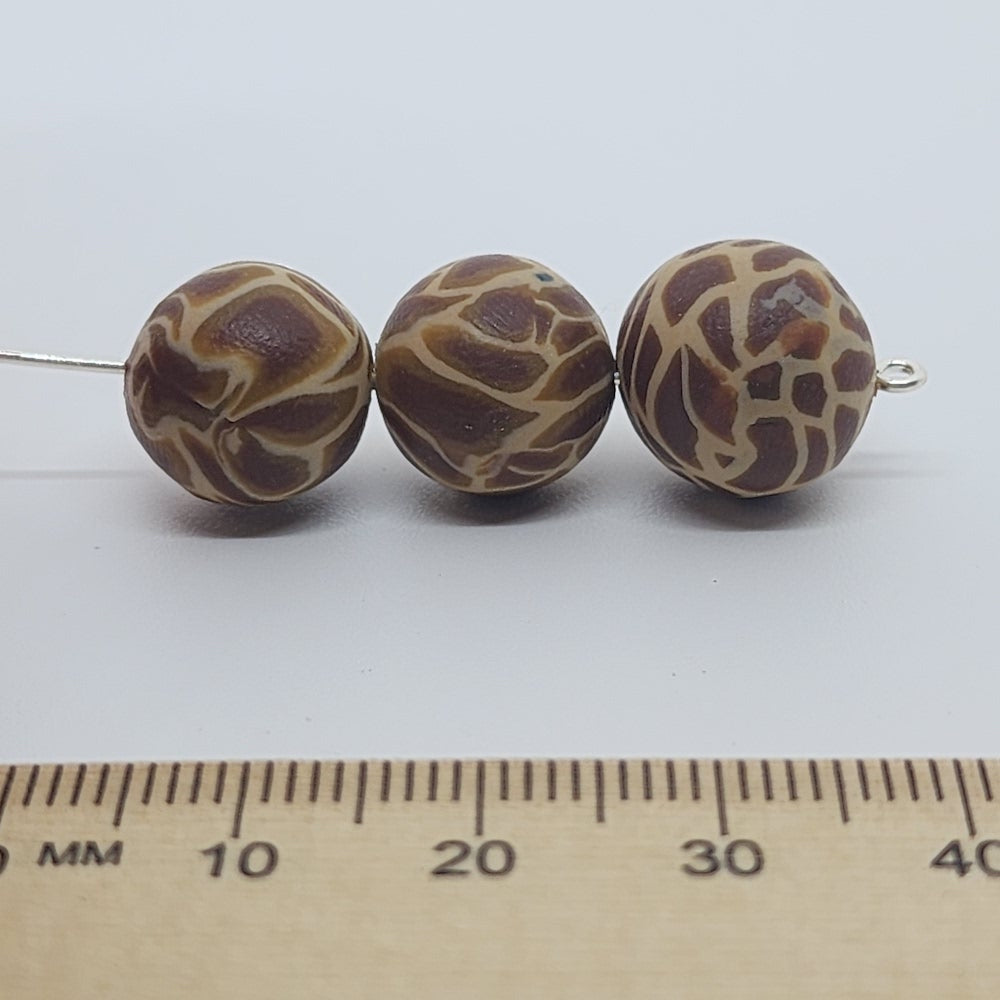 12mm Round Fimo Beads (10) - Giraffe Print