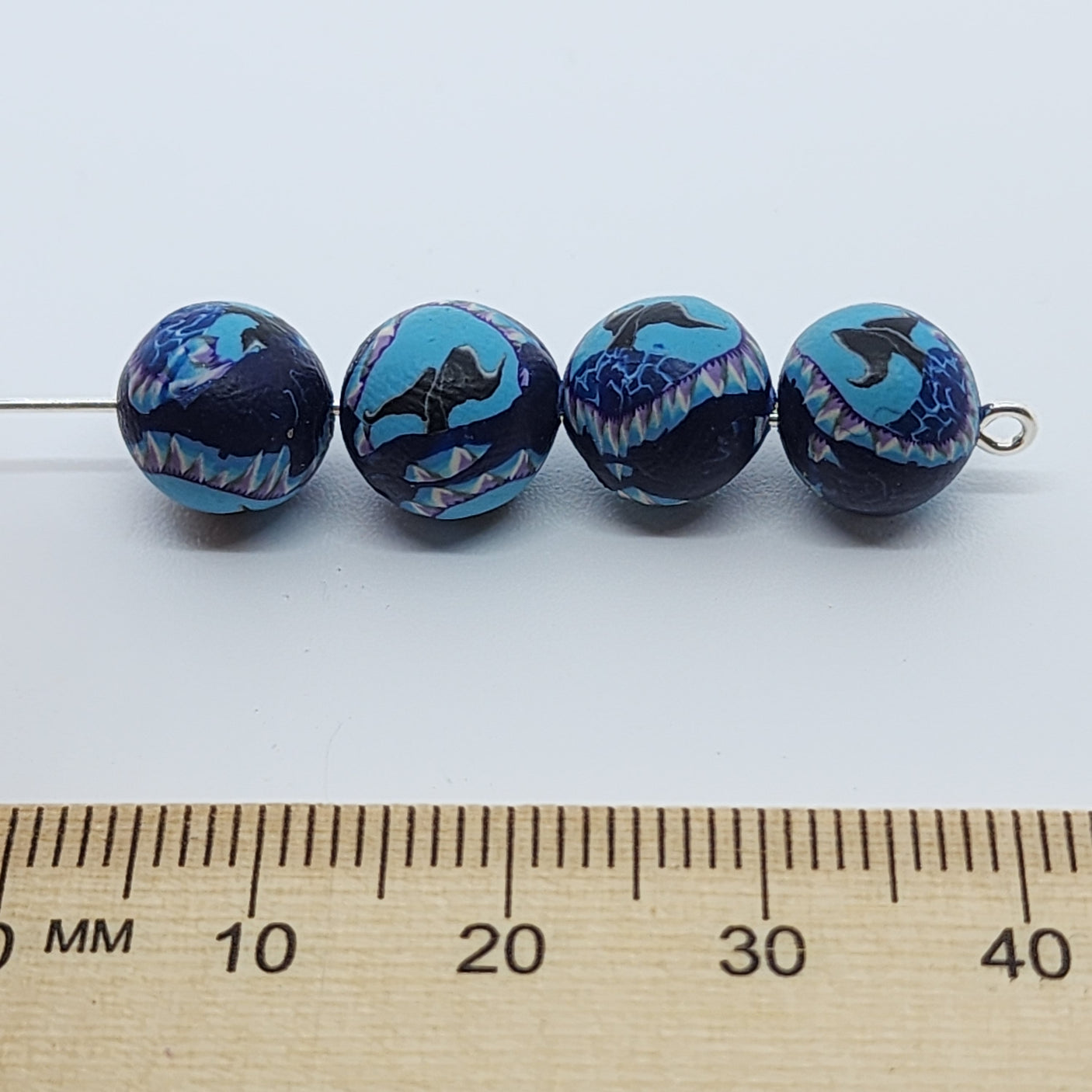 8mm Round Fimo Beads (10) - Whale Tail