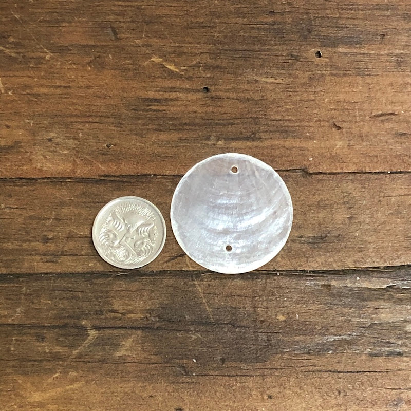 2-Hole 3cm Capiz Shells (20) - White