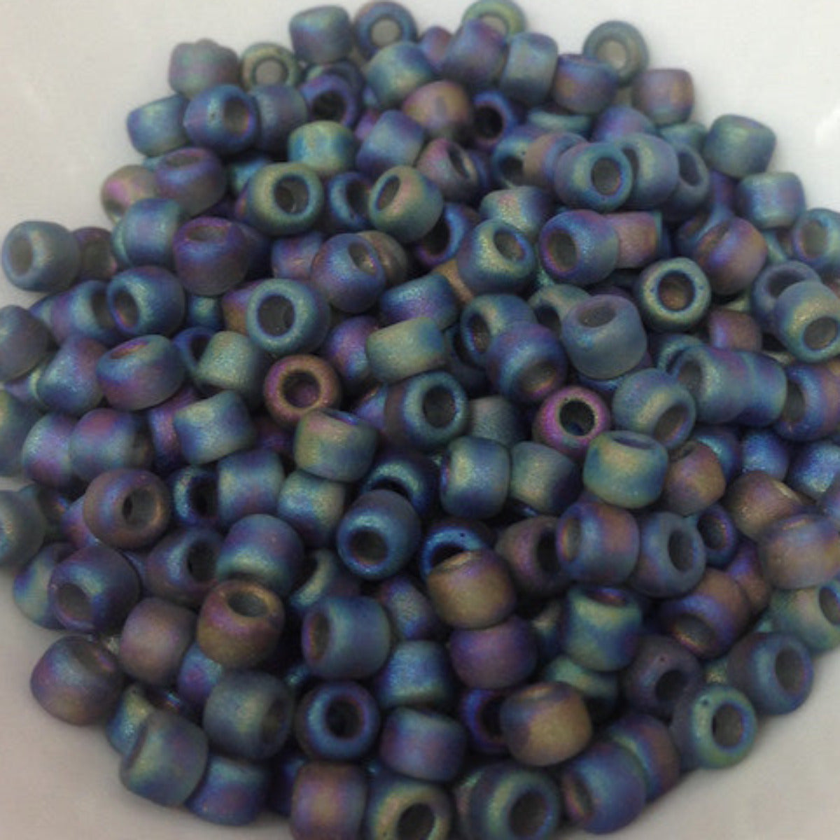 6/0 (#26fab) Grey Frosted AB - 20g Tube