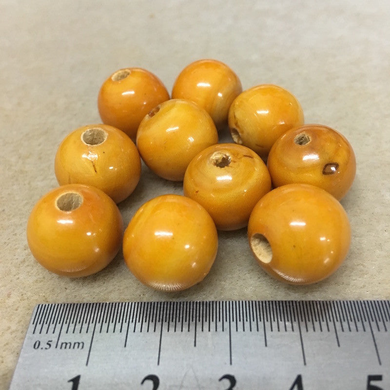 14mm Round Beads (10) - Vintage Lacquered Wood