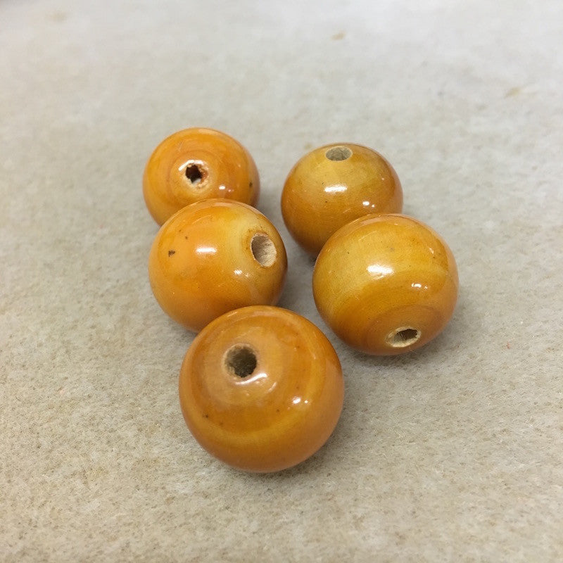 20mm Round (5) - Vintage Lacquered Wood Beads