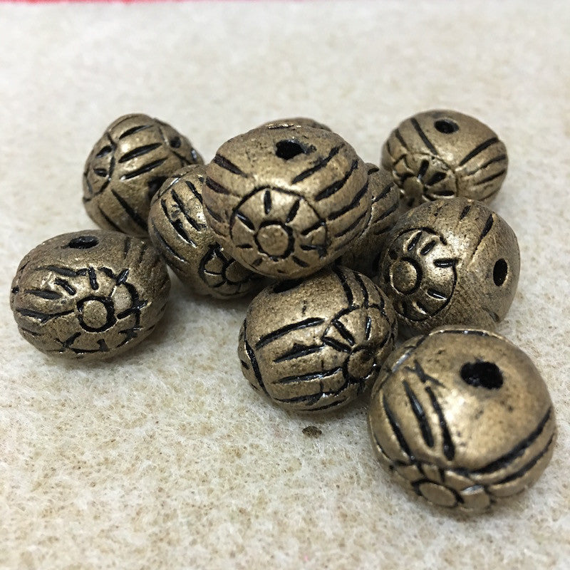20x20mm Round w. Sun & Lines (10) - Antique Gold - Vintage Clay Beads
