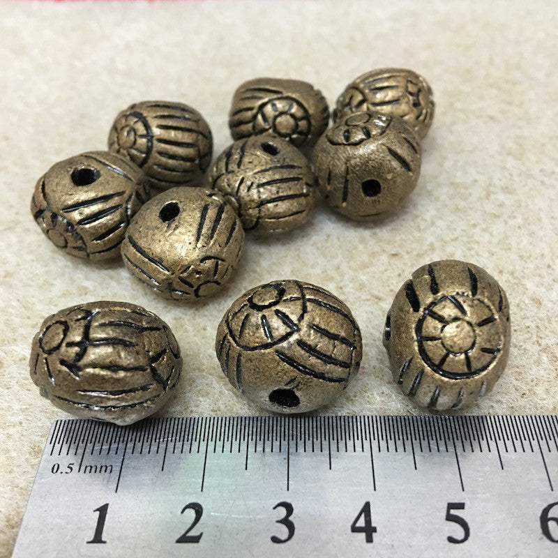 20x20mm Round w. Sun & Lines (10) - Antique Gold - Vintage Clay Beads