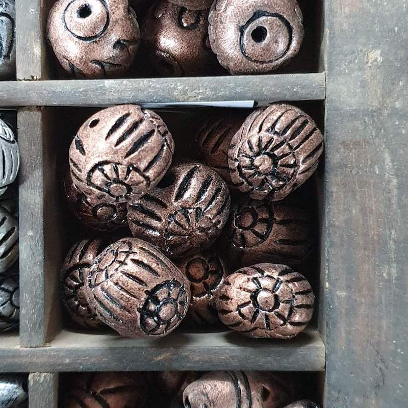 20x20mm Round w. Sun & Lines (10) - Antique Copper - Vintage Clay Beads - Bead Shack