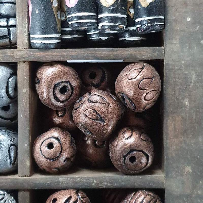 15x15mm Drum w. Teardrops (10) - Antique Copper - Vintage Clay Beads