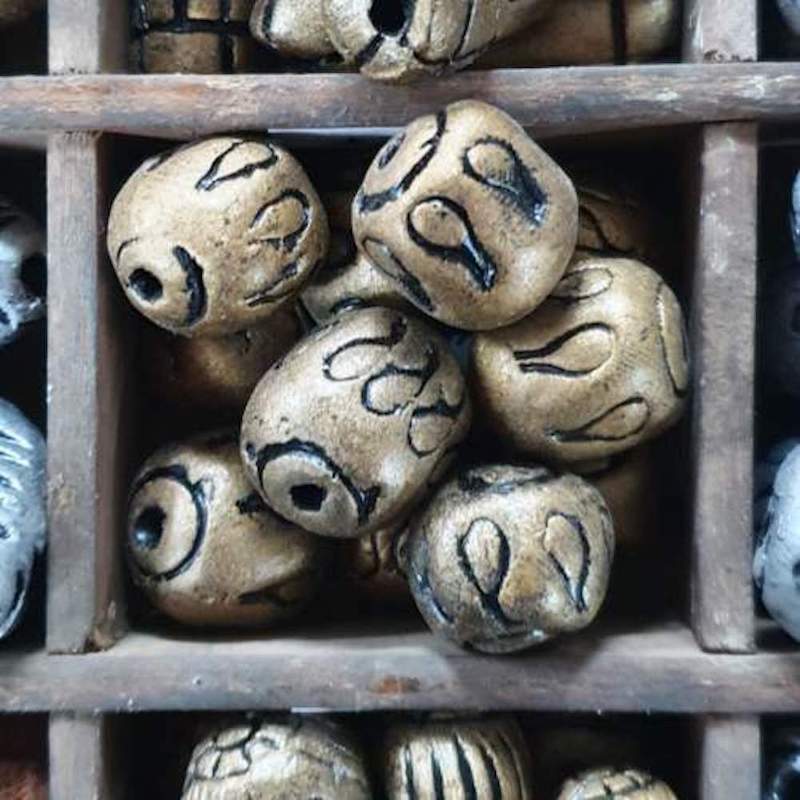 15x15mm Drum w. Teardrops (10) - Antique Gold - Vintage Clay Beads