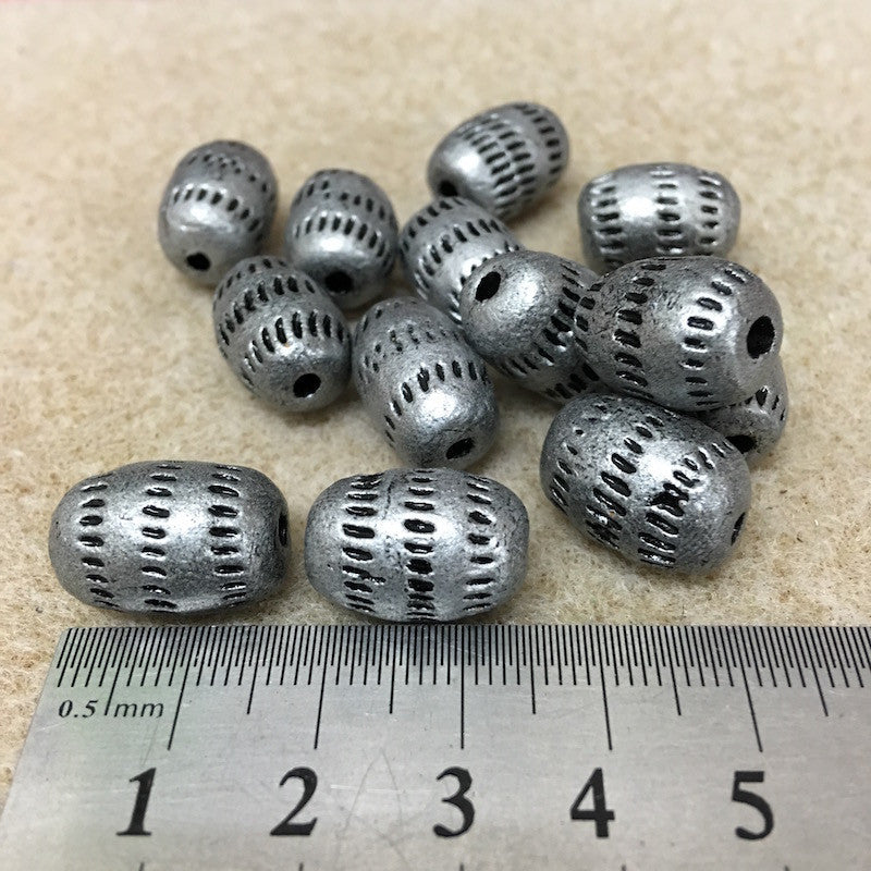 16x12mm Barrel w. Tiny Lines (10) - Antique Silver - Vintage Clay Beads