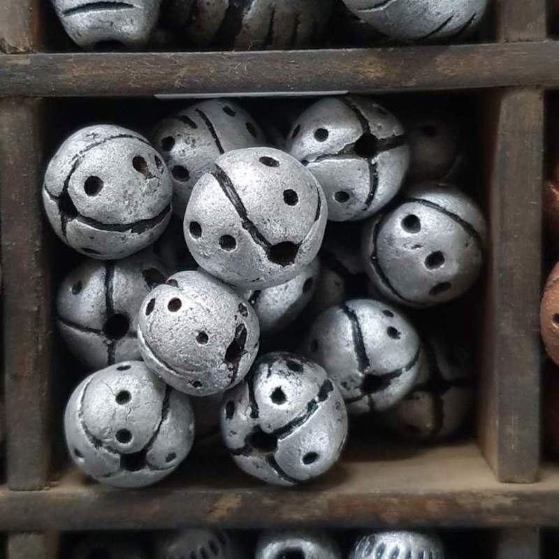 12~15mm Round Beads (10) - Antique Silver w. Black - Vintage Clay Beads