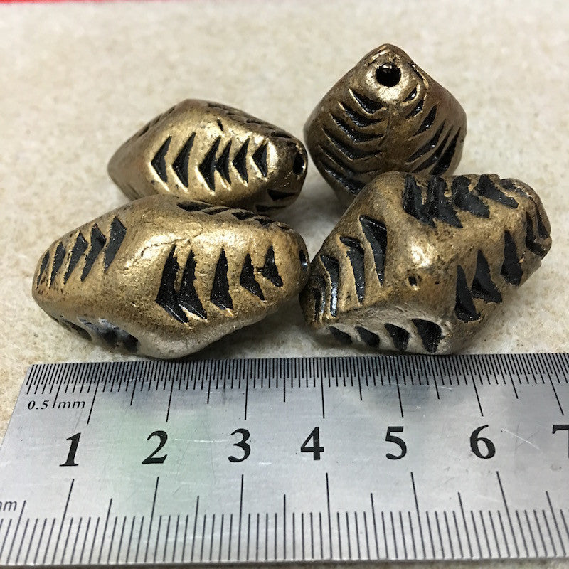 35x20mm Nugget w. Chevron (10) - Antique Gold - Vintage Clay Beads