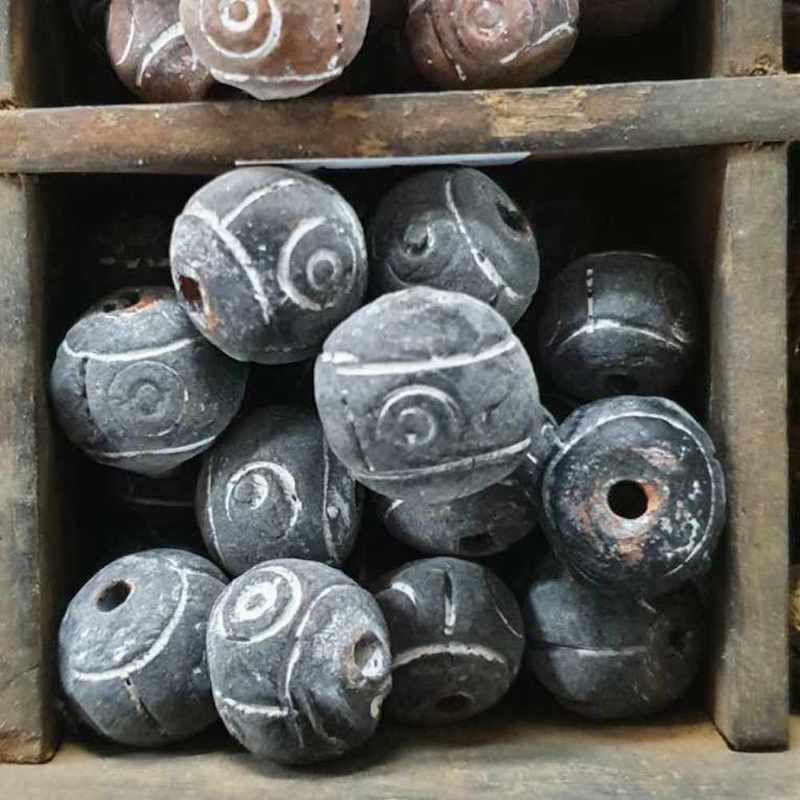 12~15mm Round Beads (10) - Black w. Spirals - Vintage Clay Beads