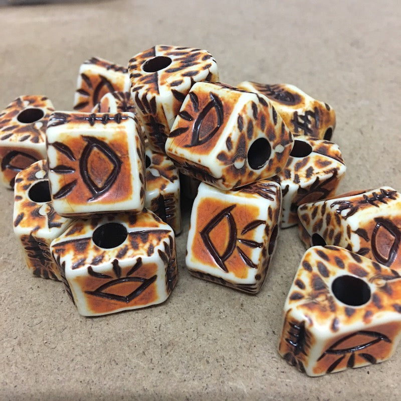 15.5x21mm Triangle (10) - Vintage Persian Style Beads