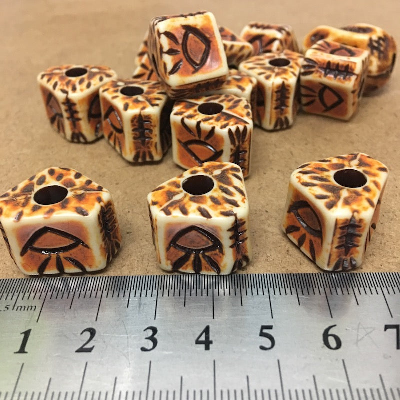 15.5x21mm Triangle (10) - Vintage Persian Style Beads