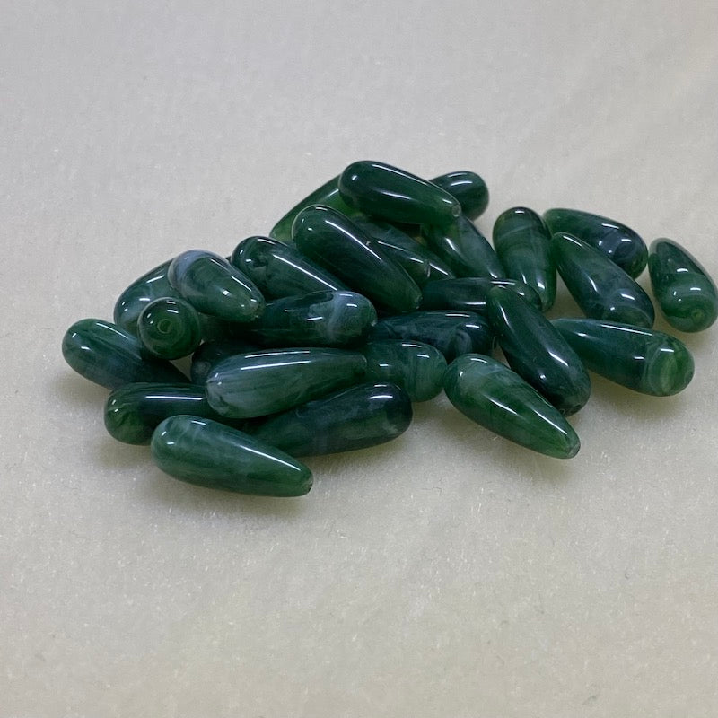 20mm Teardrop (25) - Jade - Gemstone Look Vintage Lucite Beads