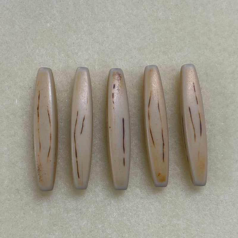 39.5x7mm Hairpipe (10) - Antique Bone Look Vintage Beads
