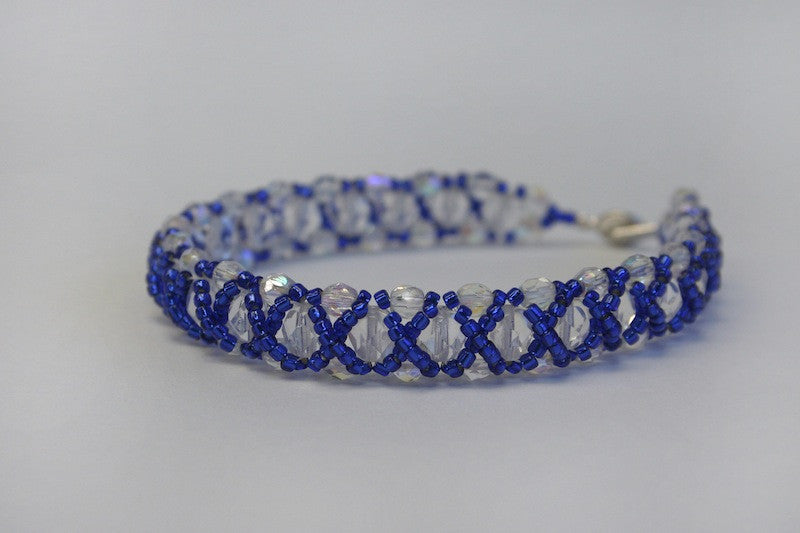 Noughts & Crosses Bracelet Pattern