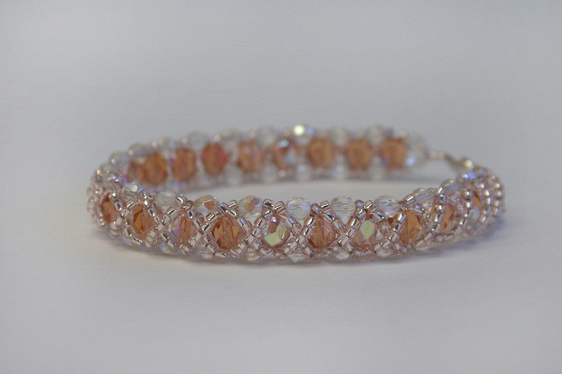 Noughts & Crosses Bracelet Pattern