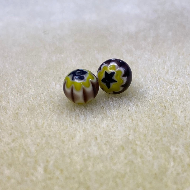 8mm Round (25) - Aubergine & Yellow - Vintage Chevron Glass Beads