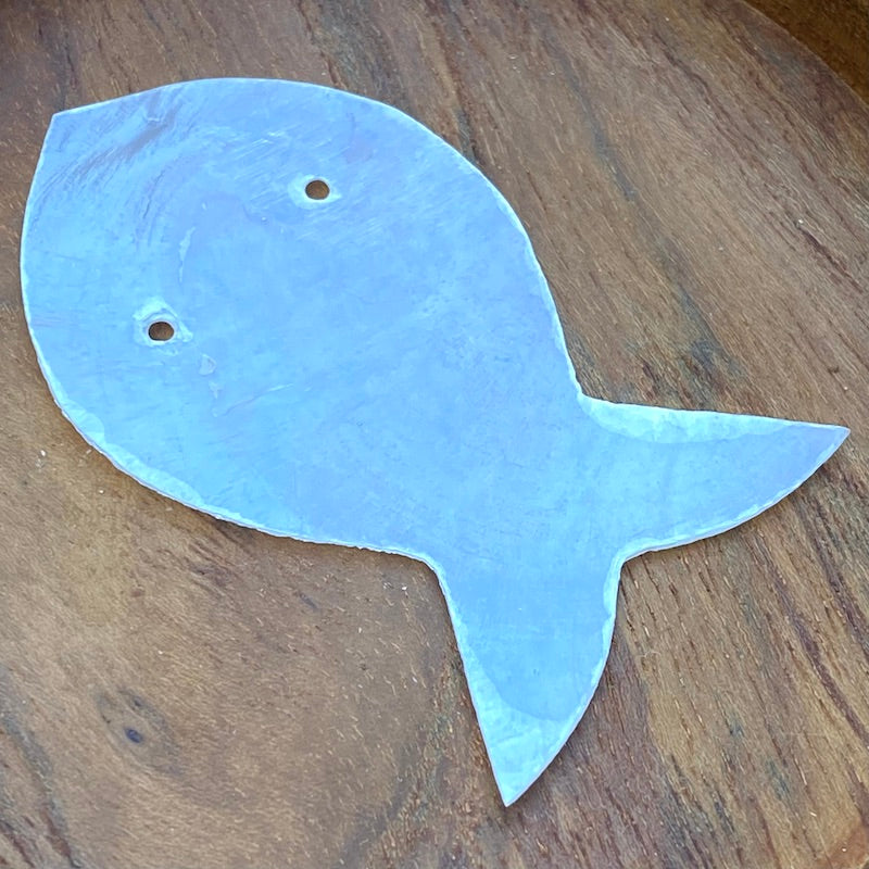 2-hole 6cm Capiz FISH (10)