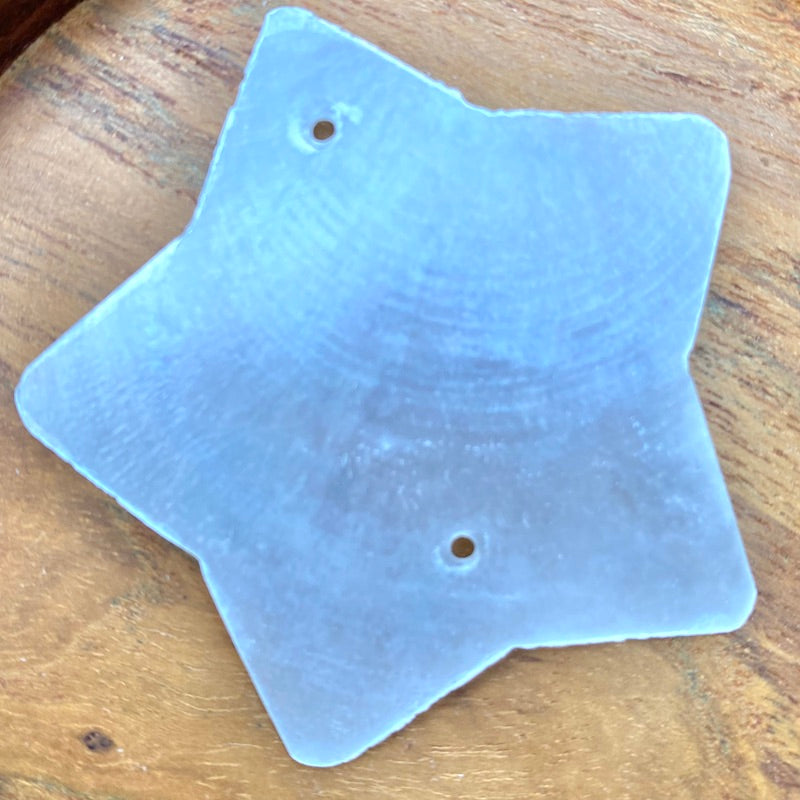 2-hole 5cm Capiz STAR (10)