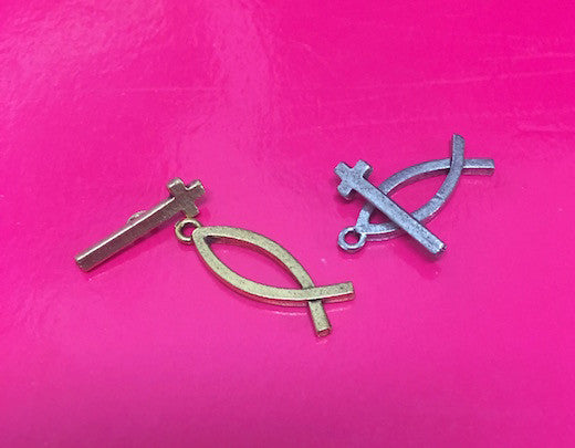 Fish & Cross Toggle - Antique Gold