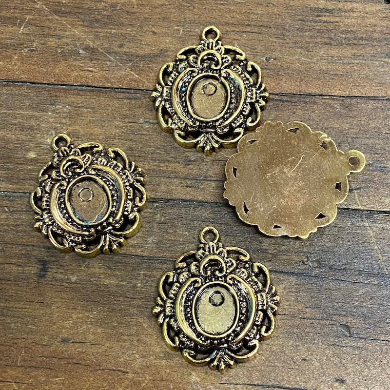Small Oval (2) - Antique Gold - Vintage Metalised Pendant Setting