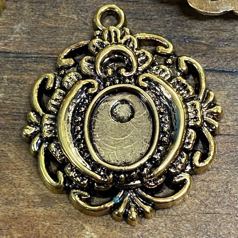 Small Oval (2) - Antique Gold - Vintage Metalised Pendant Setting