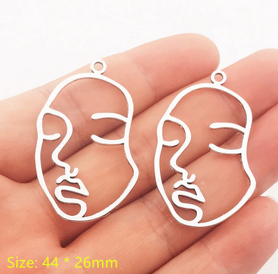 Abstract Face Pendant - Wide (1) - Silver