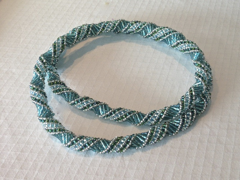 Fabulous Twist Necklace Pattern