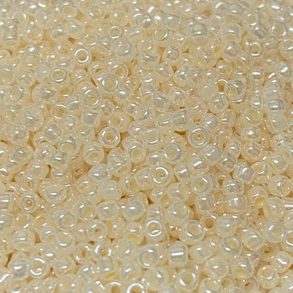 12/0 (#342) Pastel Light Cream Ceylon - 24g Tube