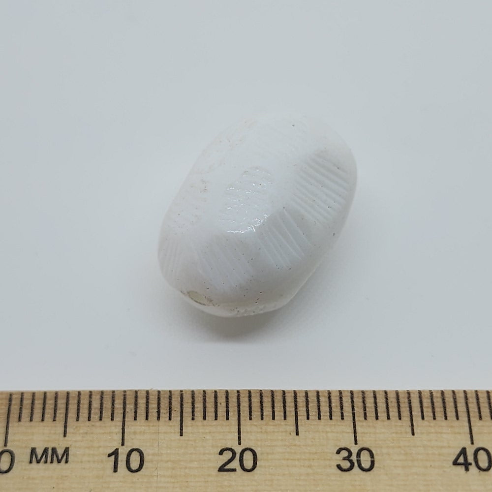 22x16mm Oval Vintage Lucite Beads (10) - White