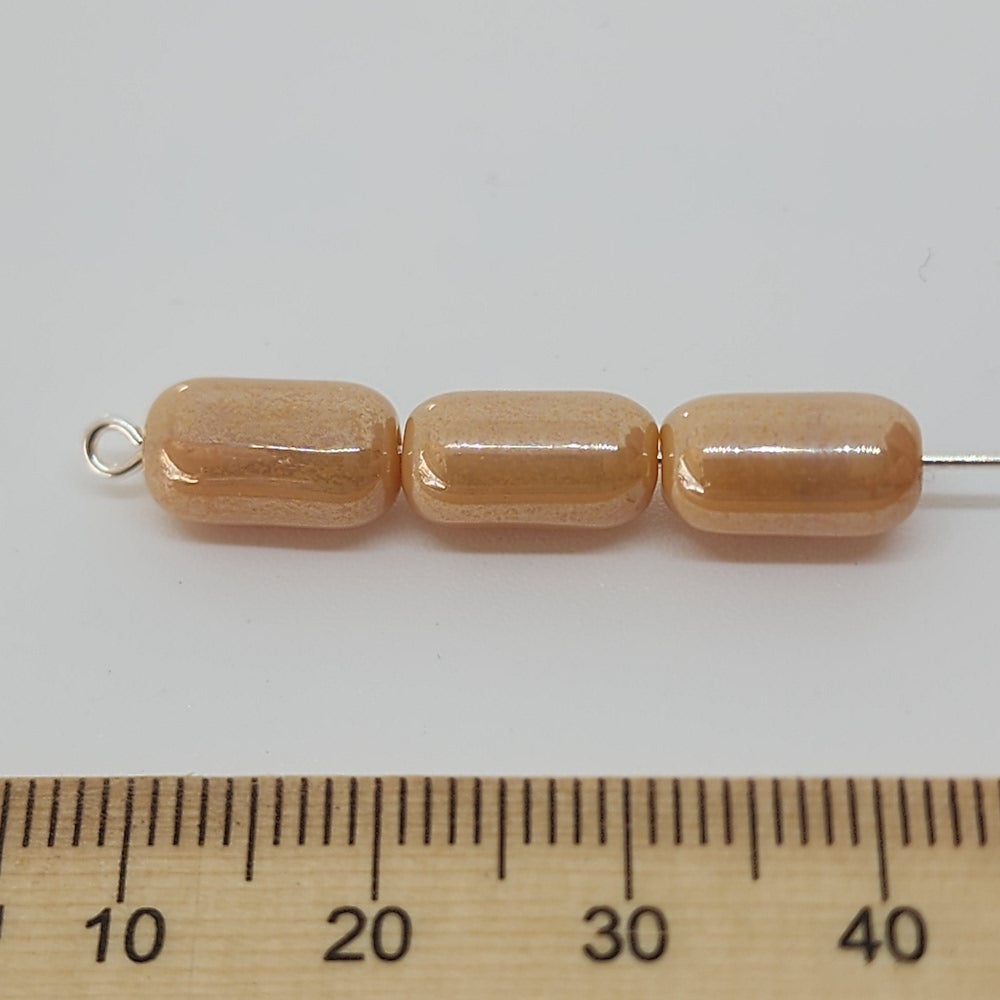 11x6mm Tube (25) - Beige Opaque Lustre - Vintage Czech Glass Beads