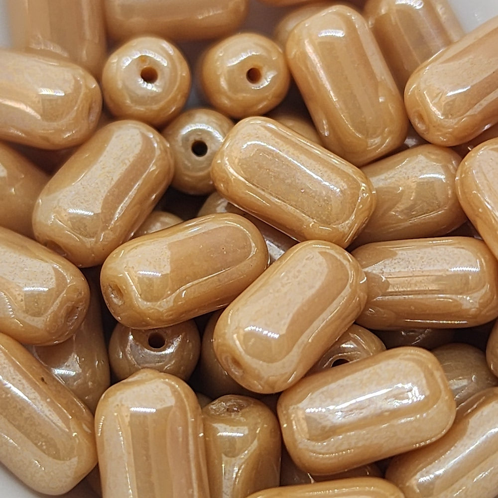 11x6mm Tube (25) - Beige Opaque Lustre - Vintage Czech Glass Beads