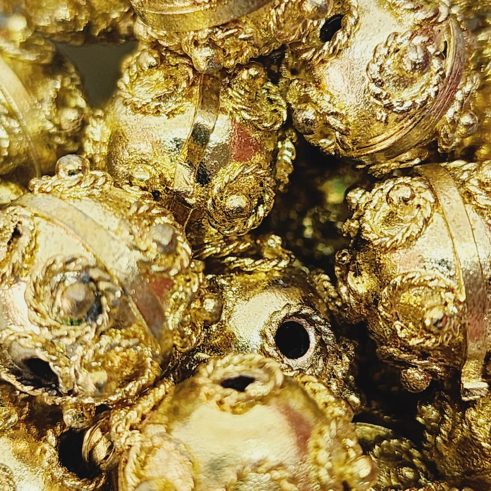 Fancy (10) - Gold - Vintage Metalised Beads