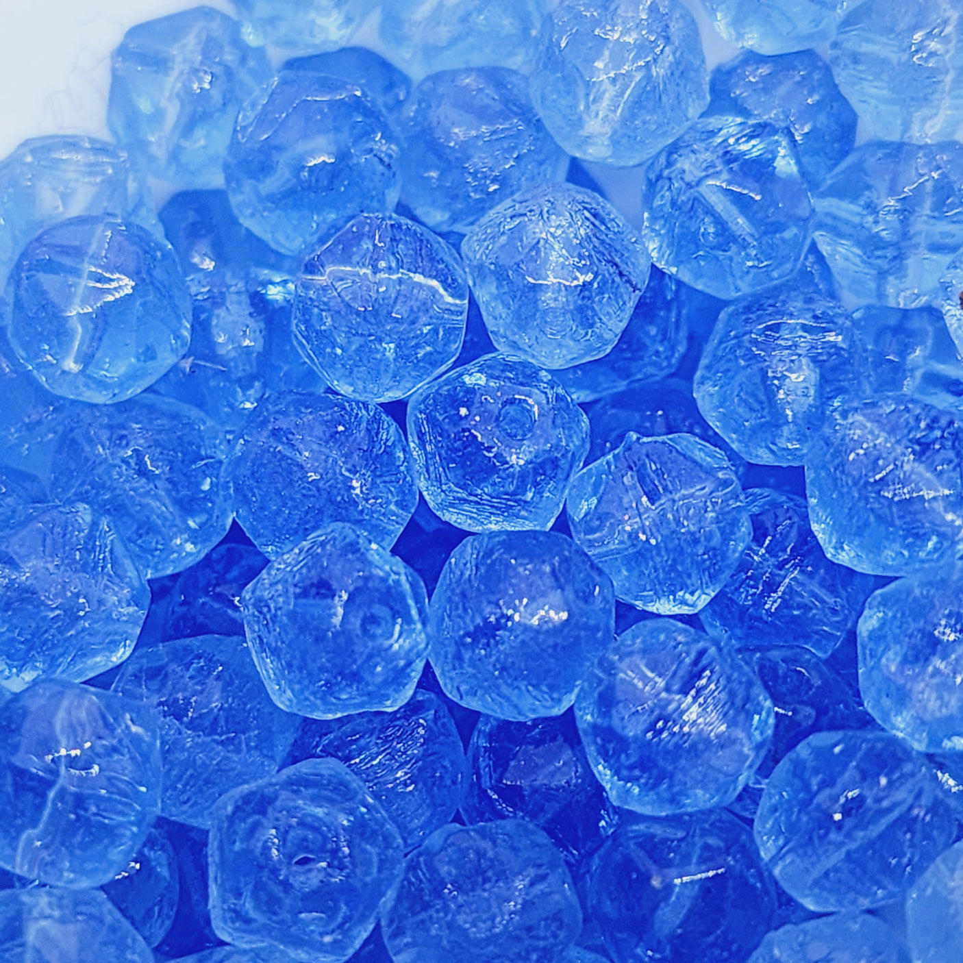 7mm Facet Round (25) - Water Blue Transparent - Vintage Czech Glass Beads