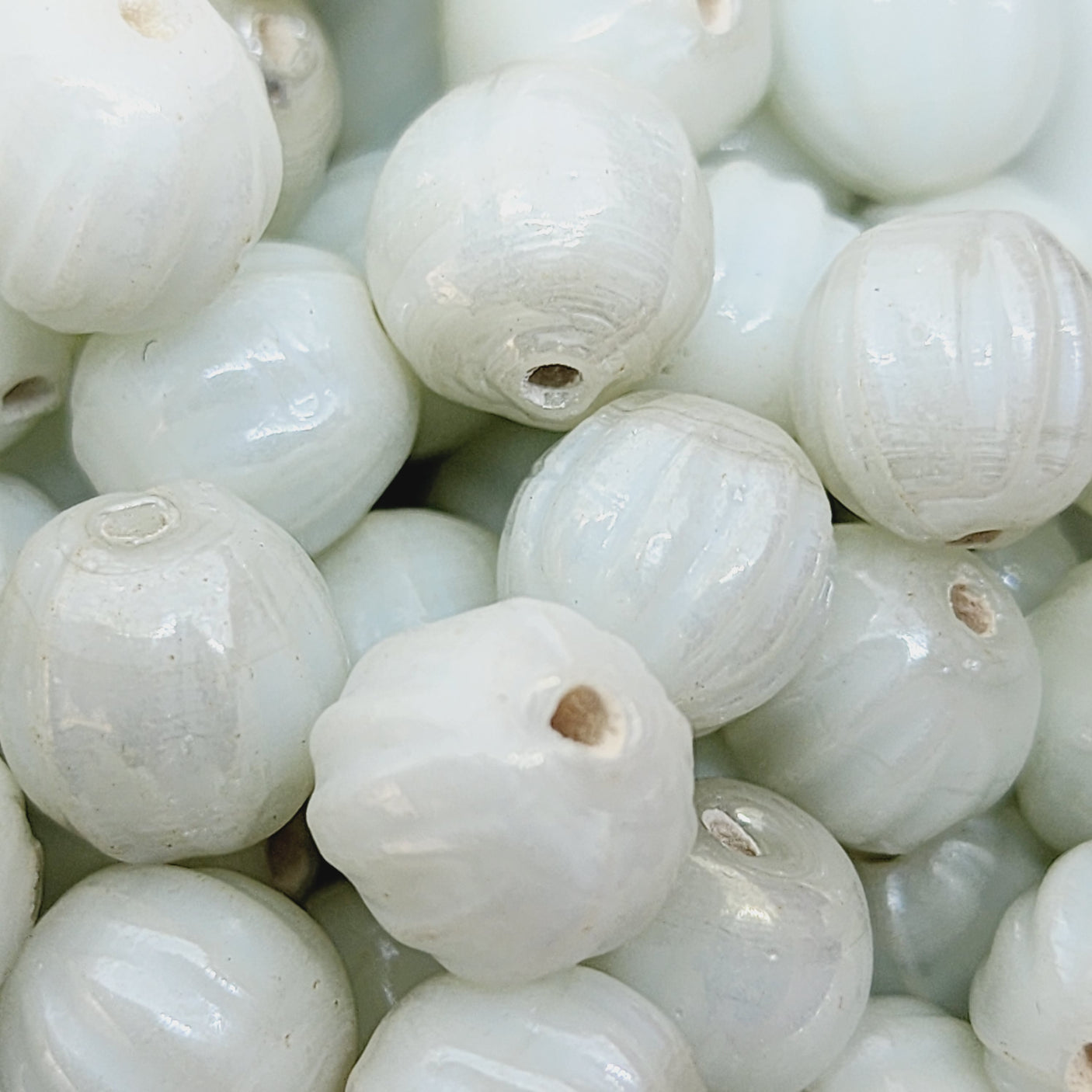 10x9mm Onion (50) - Opaque White Lustre - Indian Glass Vintage Beads