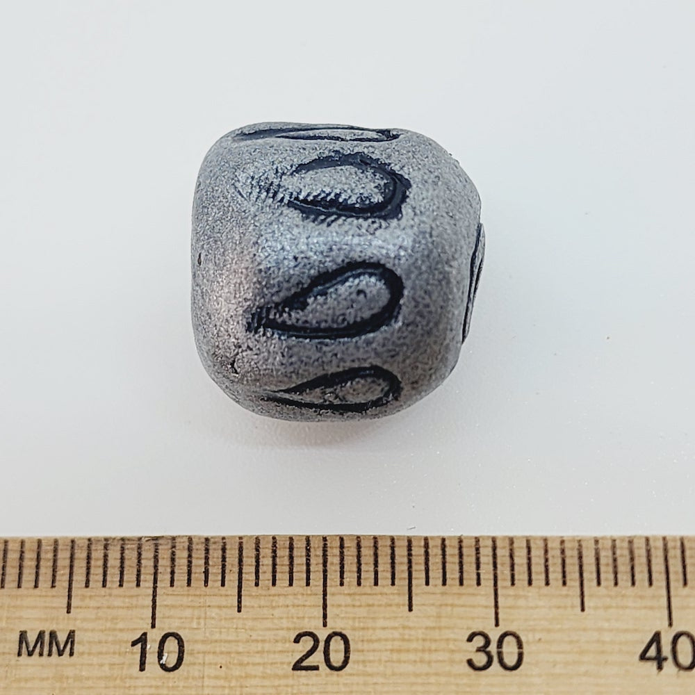 15x15mm Drum w. Teardrops (10) - Antique Silver - Vintage Clay Beads