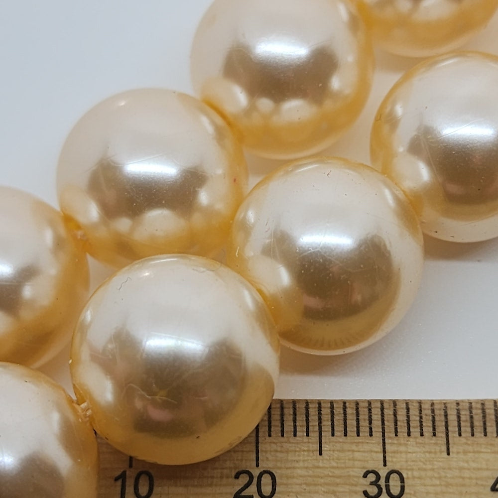 16mm Round (49) - Cream - Acrylic Vintage Pearls