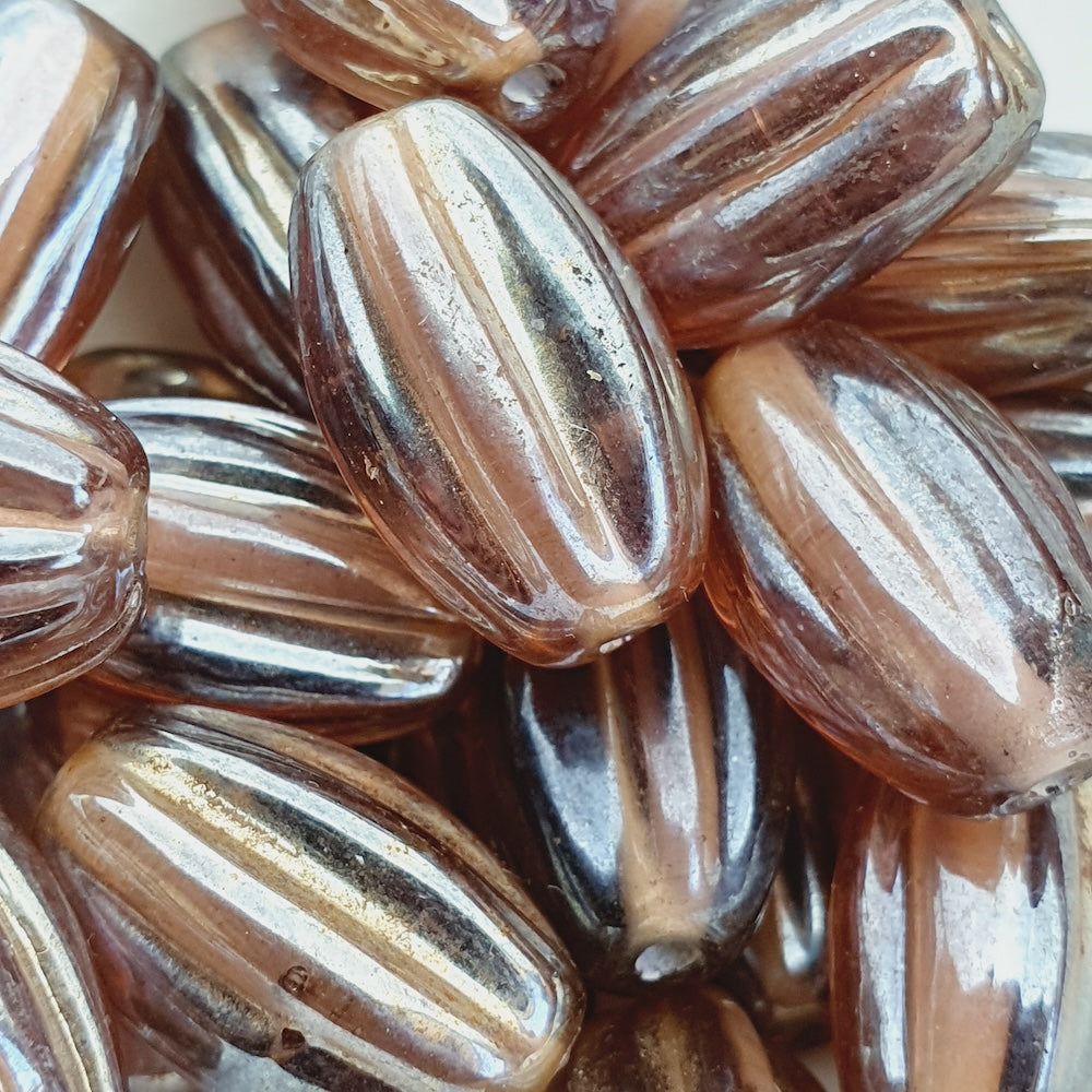 16x10mm Grooved Oval (25) - Transparent Light Toffee Lustre - Indian Glass Vintage Beads
