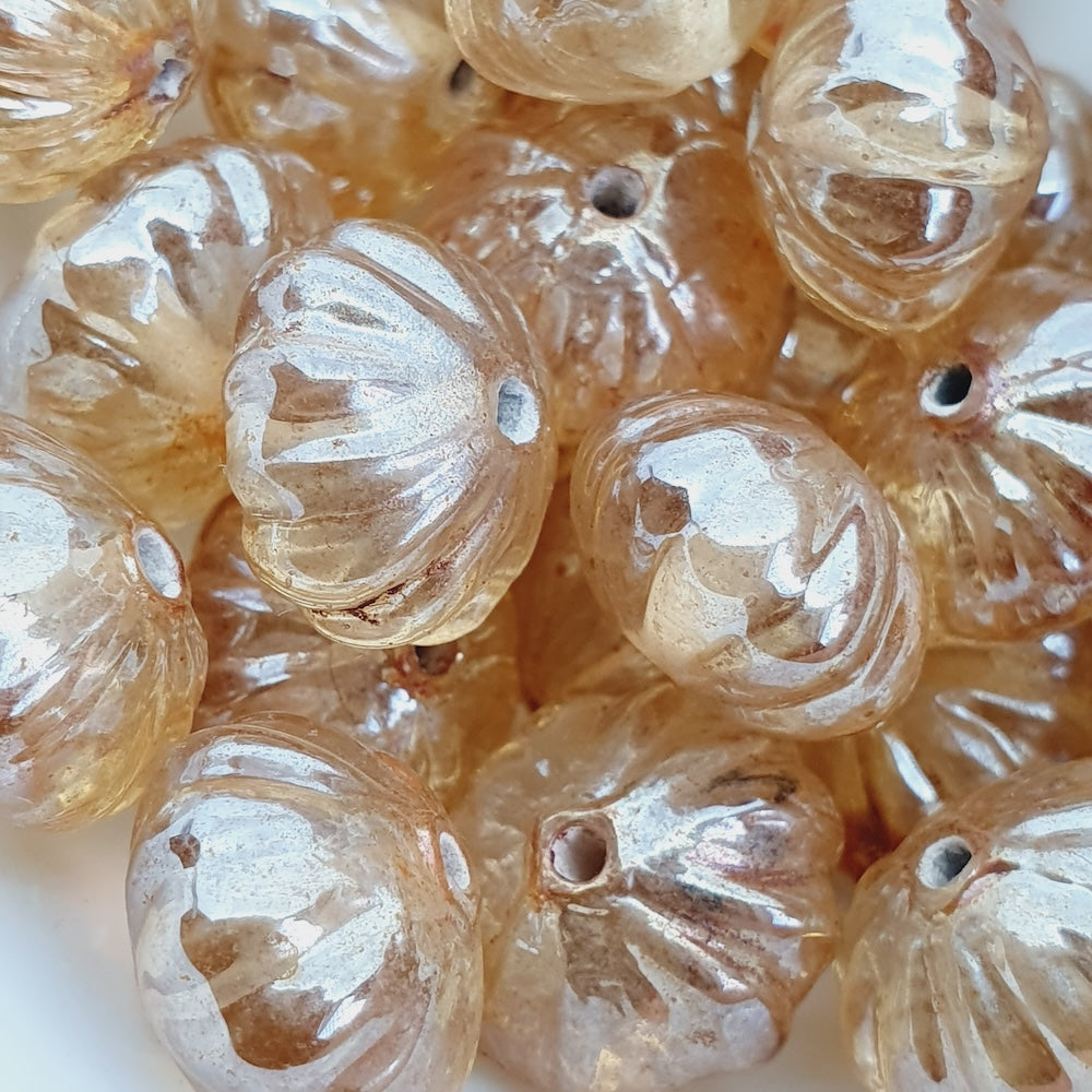 8x12mm Onion (25) - Transparent Light Toffee Lustre - Indian Glass Vintage Beads