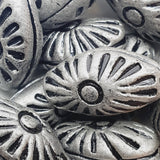 25x15mm Oval (5) - Antique Silver w. Black - Vintage Clay Beads