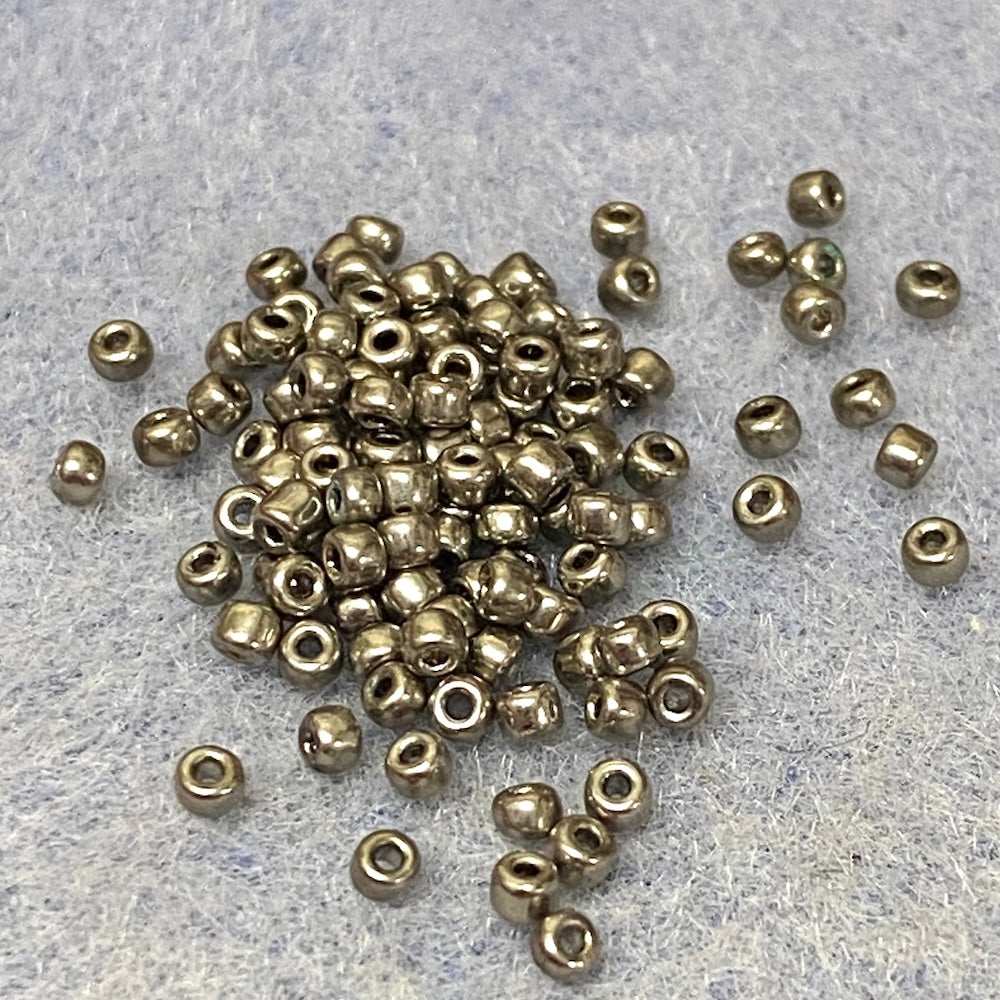 11/0 (#573) Dark Sterling Silver - 2 grams